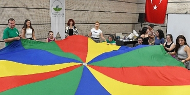 obamda-ozel-bireyler-sanat-ve-muzikle-bulustu.jpg
