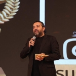 odullere-doymayan-basarili-yapimci-suat-yanca-bir-buyuk-odul-daha.jpg
