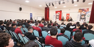 ogrenciler-soruyor-baskan-sandikci-cevapliyor.jpg