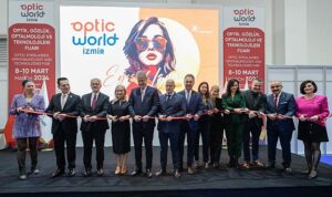 optic-world-izmir-fuari-kapilarini-acti-pSNxCQ8w.jpg