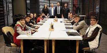 osmangazi-belediyesi-basarili-dijiders-ogrencilerini-odullendirdi.jpg