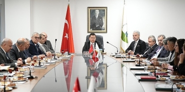 osmangazi-belediyesinde-yil-sonu-degerlendirme-toplantisi-gerceklestirildi.jpg