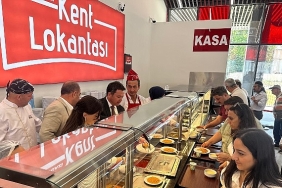 osmangazi-belediyesinden-ferdi-zeyrek-anisina-yemek-ikrami.jpg