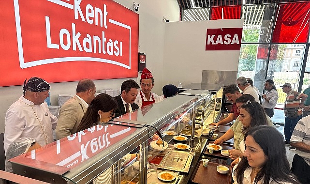 osmangazi-belediyesinden-ferdi-zeyrek-anisina-yemek-ikrami.jpg
