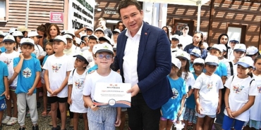 osmangazinin-yuzme-kurslarinda-6-bin-ogrenci-yuzme-ogrendi.jpg