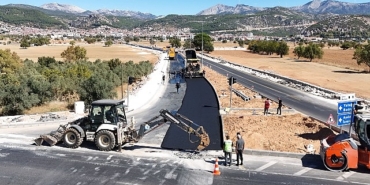 otogar-yolunda-3-kat-sicak-asfalt-calismasi-basladi.jpg