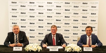 otokar-ve-daimler-buses-uretim-anlasmasi-imzaladi.jpg