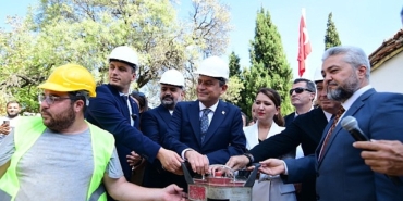 ozgur-ozel-bornovada-coskuyla-karsilandi.jpg