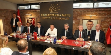 ozgur-ozel-edremit-belediyesini-ziyaret-etti.jpg