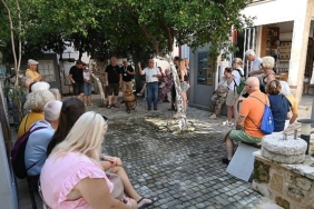 Polonyalı öğretmenlerden Kemer Belediyesi Kültür Evi’ne ziyaret