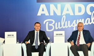qnb-finansbank-dijital-kopru-anadolu-bulusmalarinda-adana-reel-sektor-temsilcileri-ile-bir-araya-geldi-FDKeAcxe.jpg