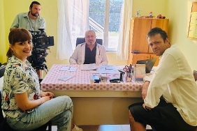 sadi-celil-cengiz-pelin-orhuner-serhat-ozcan-ve-wilma-elles-gibi-isimlerin-basrolunde-yer-aldigi-ask-sarkisi-3-filmi-marmariste-cekiliyor.jpg