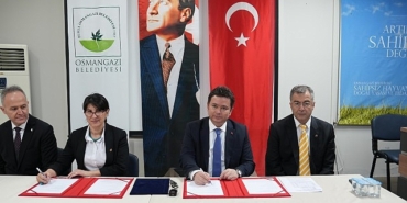 sahiplenilen-kopeklerin-ilk-asisi-ve-muayenesi-osmangazi-belediyesinden.jpg