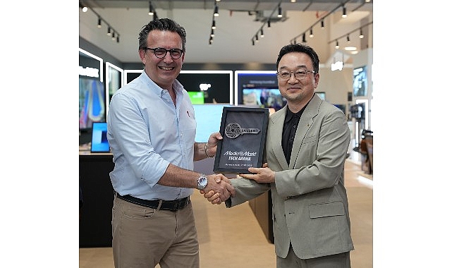 samsung-mediamarktin-teknoloji-deneyim-magazasi-tech-arenada-butik-magaza-acti.jpg