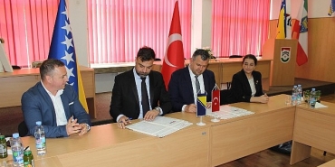 saray-belediyesi-ile-vares-belediyesi-kardes-oldu.jpg