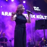 sarayda-festival-coskusu-devam-ediyor.jpg
