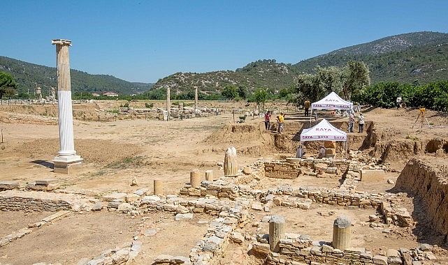 saya-holding-klaros-kazilarina-destegini-surduruyor.jpg