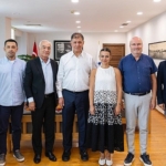 seferihisar-belediye-baskan-vekili-fuat-gumus-ve-meclis-uyelerinden-cemil-tugaya-ziyaret.jpg