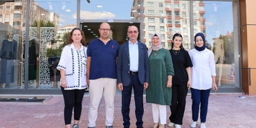 selcuklu-belediye-baskani-ahmet-pekyatirmaci-elmalili-hamdi-yazir-caddesinde-bulunan-esnaflari-ziyaret-etti.jpg