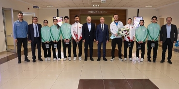 selcuklu-belediyespor-kulubunun-kick-boks-judo-ve-bisiklet-takimlarinin-basarili-sporculari-selcuklu-belediye-baskani-ahmet-pekyatirmaciyi-ziyaret-etti.jpg