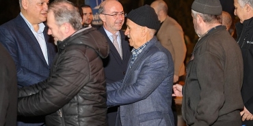 selcukluda-ramazanin-manevi-coskusu-teravih-bulusmalariyla-yasanmaya-devam-ediyor.jpg
