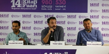 sezai-karakoc-fikirleriyle-14-kocaeli-kitap-fuarina-konuk-oldu.jpg