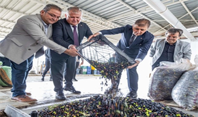 sezonun-ilk-zeytinyagi-baskan-tugaydan.jpg