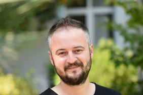 sicaklarla-birlikte-yilanlar-gorunmeye-basladi.jpg
