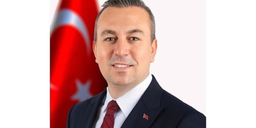 sivas-belediye-baskani-dr-adem-uzun-30-agustos-zafer-bayrami-munasebetiyle-bir-mesaj-yayinladi.jpg