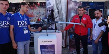 teknofest-yonetim-kurulu-baskani-bayraktar-eu-standini-ziyaret-etti.jpg