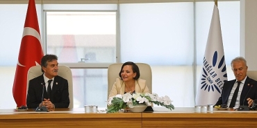 temaddan-baskan-helil-kinaya-onursal-uyelik-berati.jpg