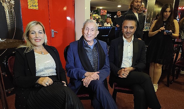 tiyatro-efsanesinden-rekor-haldun-dormen-98-yasinda-yonetmen-koltugunda.jpg