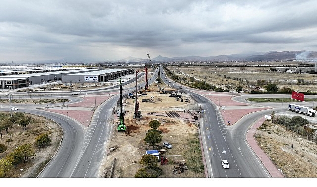 tramvay-hatti-calismasi-kapsaminda-tumosan-kavsaginda-yol-genisletme-calismasi-basladi.jpg