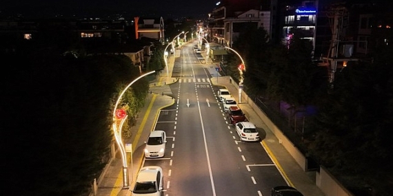 ucak-pistine-donen-cadde-esnafindan-buyukakina-tesekkur.jpg