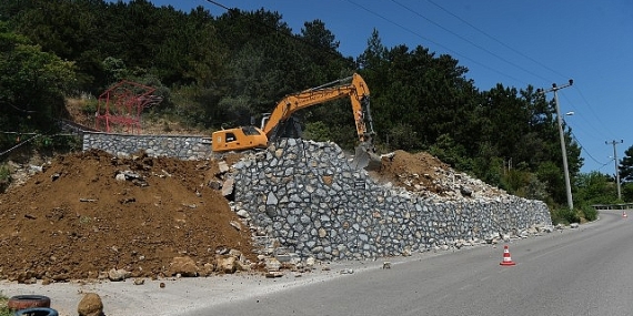 uludag-yolunda-kacak-yapilara-izin-yok.jpg