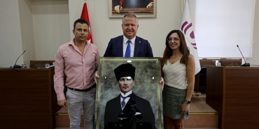 urla-belediyesi-ile-tum-bel-sen-arasinda-toplu-is-sozlesmesi-imzalandi.jpg