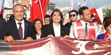 uskudarda-30-agustos-zafer-bayrami-coskuyla-kutlandi.jpg