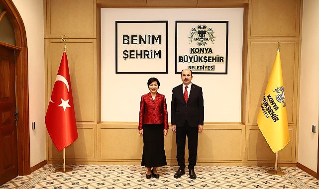 vietnamin-ankara-buyukelcisi-dang-baskan-altayi-ziyaret-etti.jpg