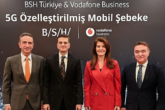 vodafone-business-ve-bsh-ev-aletleri-turkiyede-ticari-kullanimdaki-ilk-5g-destekli-akilli-fabrika-uygulamasini-hayata-gecirdi.jpg