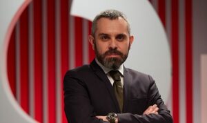 vodafone-her-sey-yanimdadan-sevgililer-gunu-kampanyasi-rv7i6K4g.jpg
