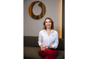 vodafone-is-ortaklari-ve-bayi-calisanlari-ile-kktcde-bulustu.jpg
