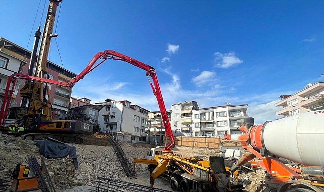 yeni-kurucesme-merkez-camiinin-insasi-basladi.jpg