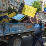 yenisehir-belediyesi-kaldirim-ve-yol-isgallerine-gecit-vermiyor.jpg
