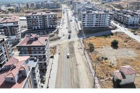 yollar-buyuksehirle-guzellesiyor.jpg