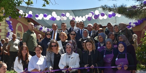 yozgat-aydincikin-ekmegini-tastan-cikaran-kadinlari-benim-kooperatifim-projesiyle-kanatlandi.jpg